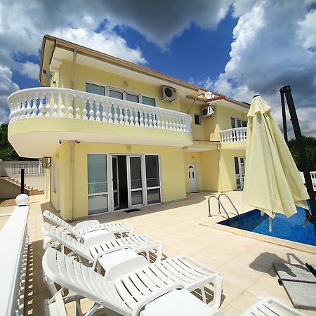 Villa Sorento Italian Neoclassica Balcsik Kültér fotó